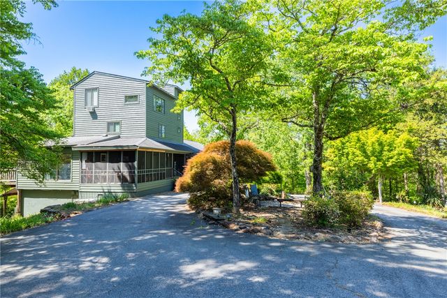 1237 Mile Creek Road, Pickens, SC 29671