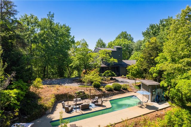 1237 Mile Creek Road, Pickens, SC 29671