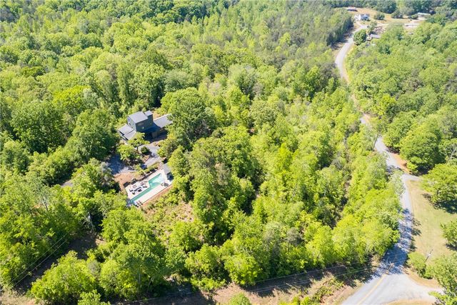 1237 Mile Creek Road, Pickens, SC 29671