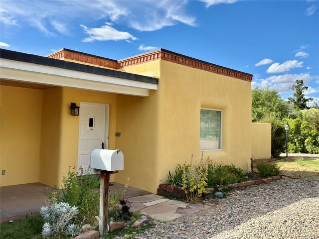 1238 Madrid Road, Santa Fe, NM 87505
