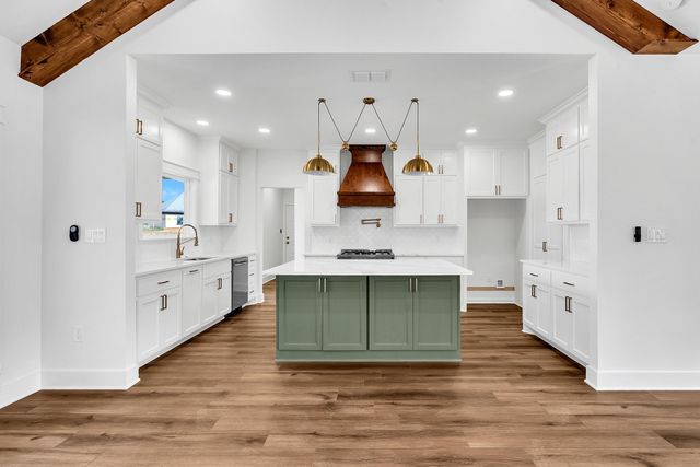 989 County Road 2204 D, Tatum, TX 75691