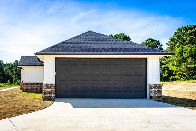 989 County Road 2204 D, Tatum, TX 75691