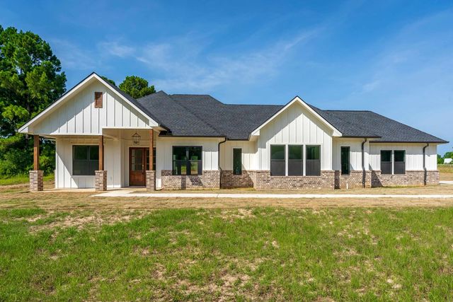 989 County Road 2204 D, Tatum, TX 75691