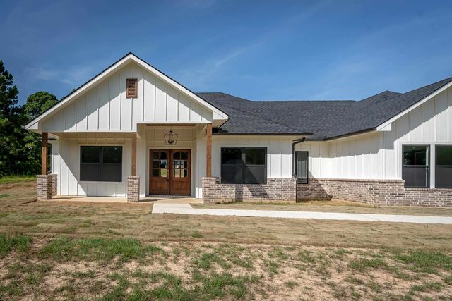 989 County Road 2204 D, Tatum, TX 75691