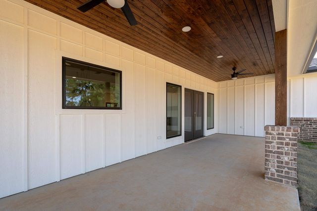 989 County Road 2204 D, Tatum, TX 75691