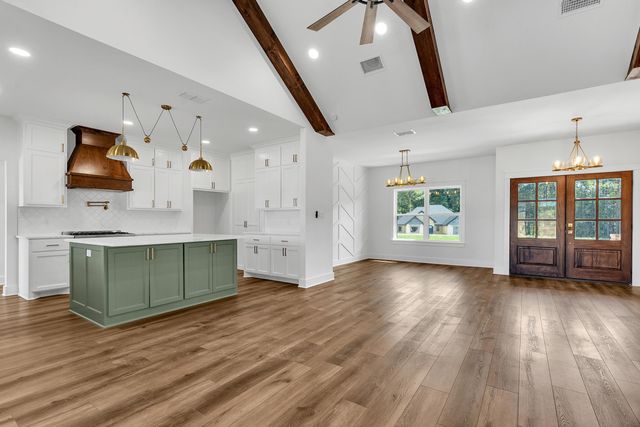 989 County Road 2204 D, Tatum, TX 75691