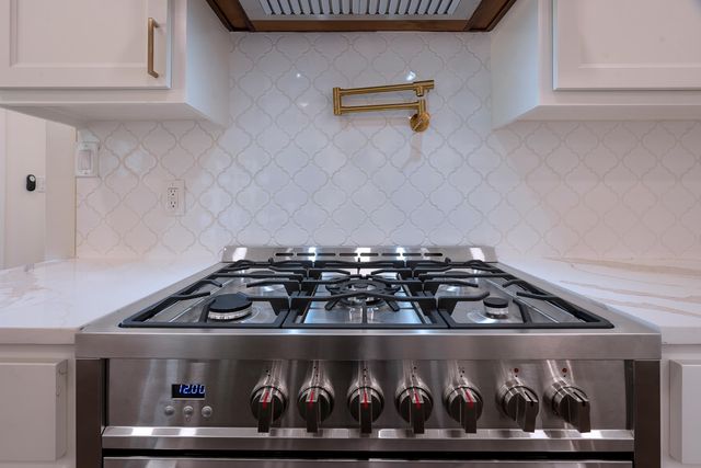 989 County Road 2204 D, Tatum, TX 75691