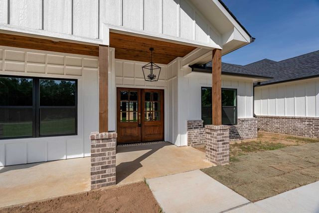 989 County Road 2204 D, Tatum, TX 75691