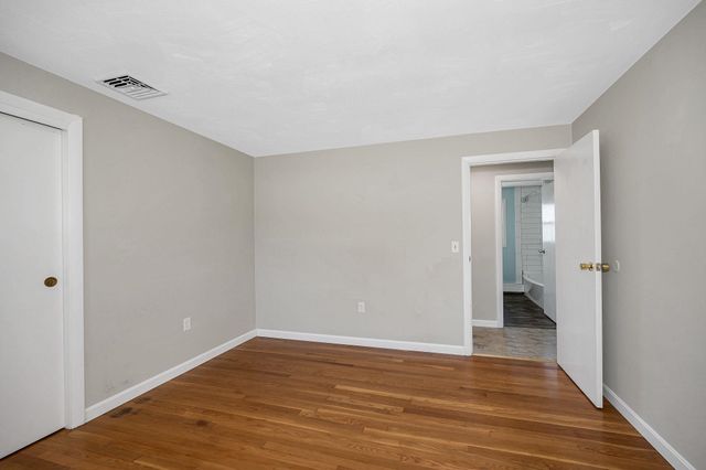 7 Raleigh Drive, Nashua, NH 03062