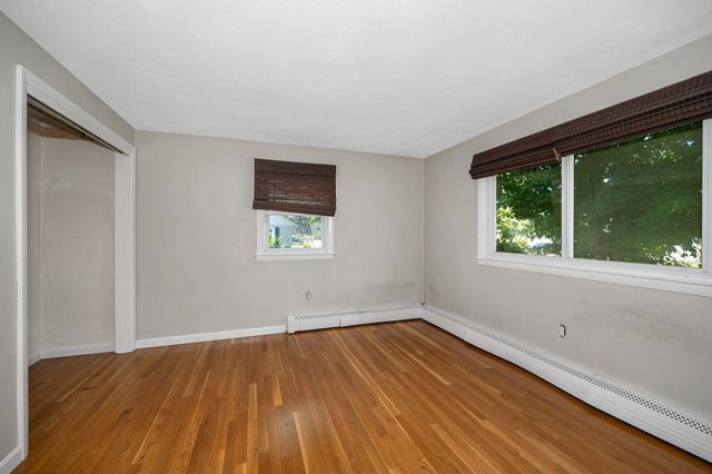 7 Raleigh Drive, Nashua, NH 03062