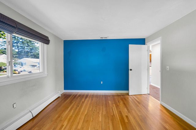 7 Raleigh Drive, Nashua, NH 03062