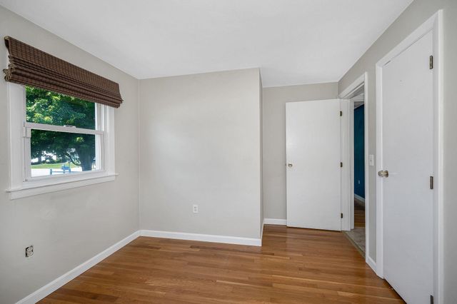 7 Raleigh Drive, Nashua, NH 03062