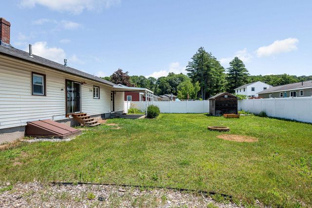 7 Raleigh Drive, Nashua, NH 03062