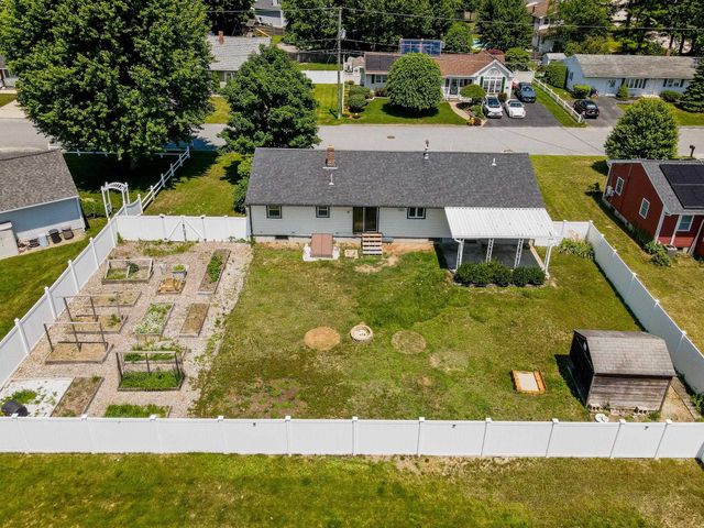 7 Raleigh Drive, Nashua, NH 03062