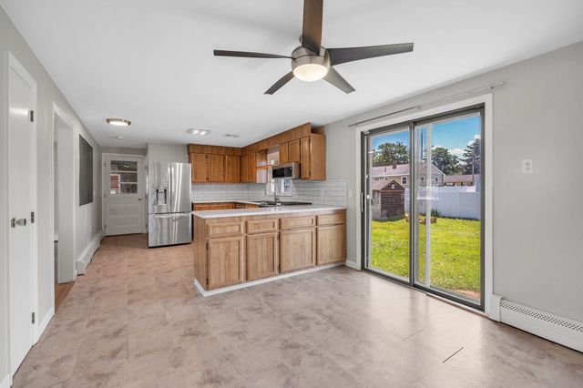 7 Raleigh Drive, Nashua, NH 03062