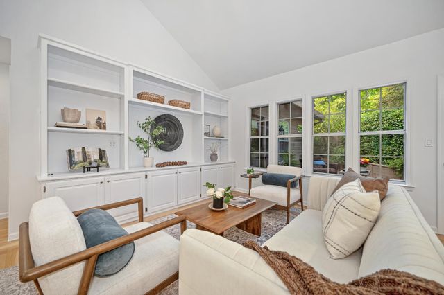 51 Covered Bridge Rd, Carmichael, CA 95608