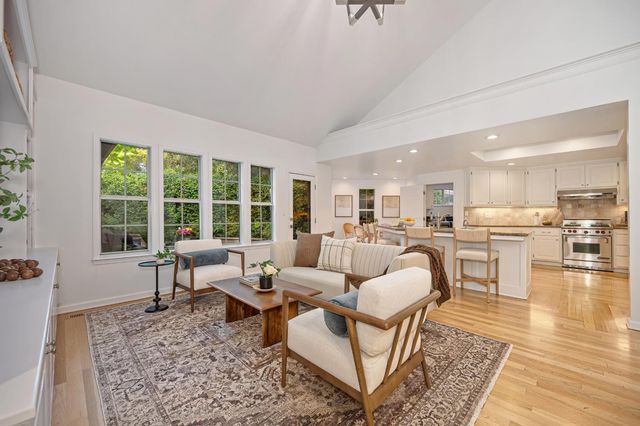 51 Covered Bridge Rd, Carmichael, CA 95608