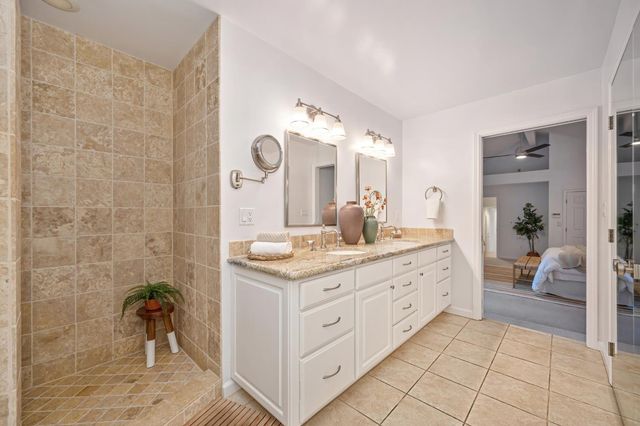 51 Covered Bridge Rd, Carmichael, CA 95608