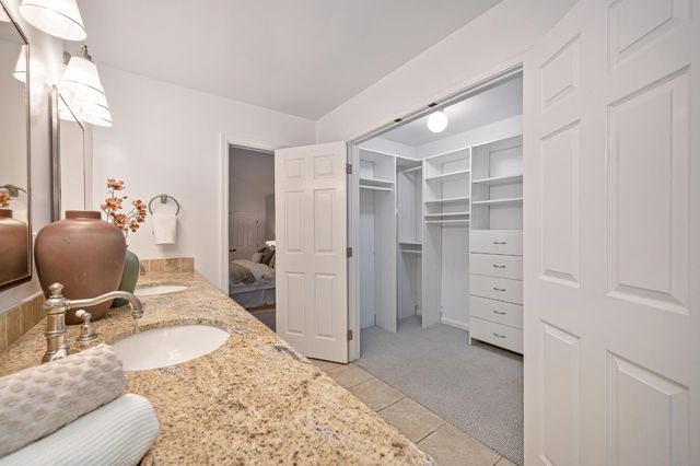 51 Covered Bridge Rd, Carmichael, CA 95608