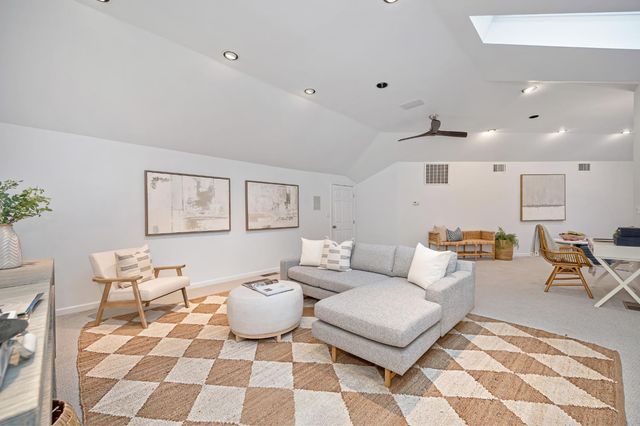 51 Covered Bridge Rd, Carmichael, CA 95608