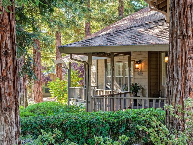 51 Covered Bridge Rd, Carmichael, CA 95608