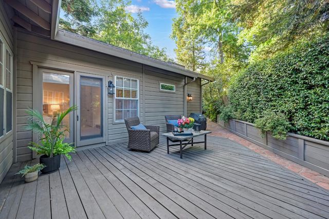 51 Covered Bridge Rd, Carmichael, CA 95608