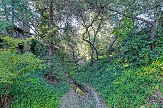 51 Covered Bridge Rd, Carmichael, CA 95608