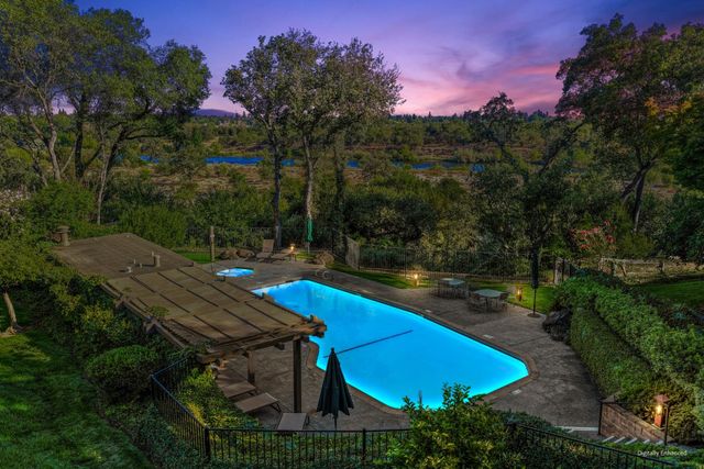 51 Covered Bridge Rd, Carmichael, CA 95608