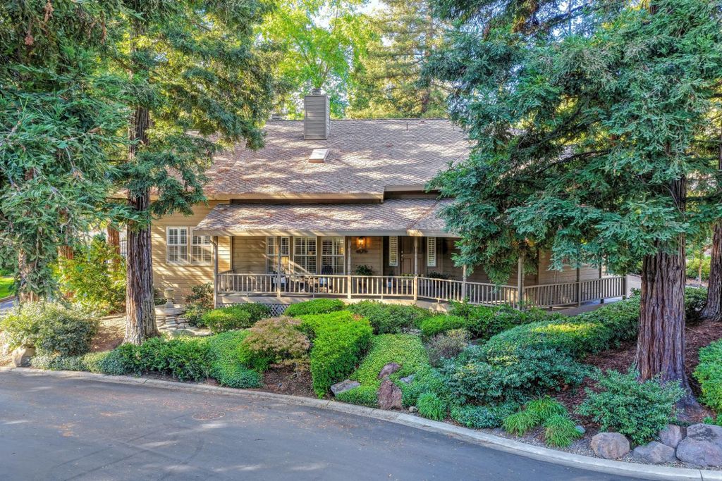 51 Covered Bridge Rd, Carmichael, CA 95608