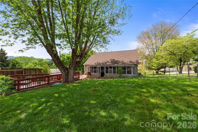 108 Patton Avenue, Canton, NC 28716