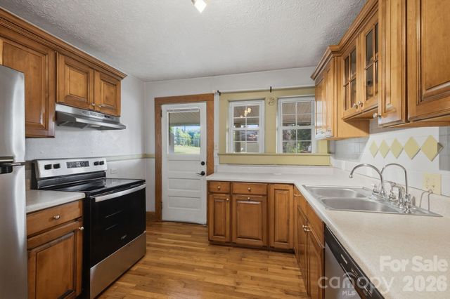 108 Patton Avenue, Canton, NC 28716