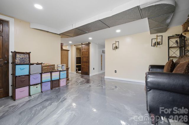 108 Patton Avenue, Canton, NC 28716