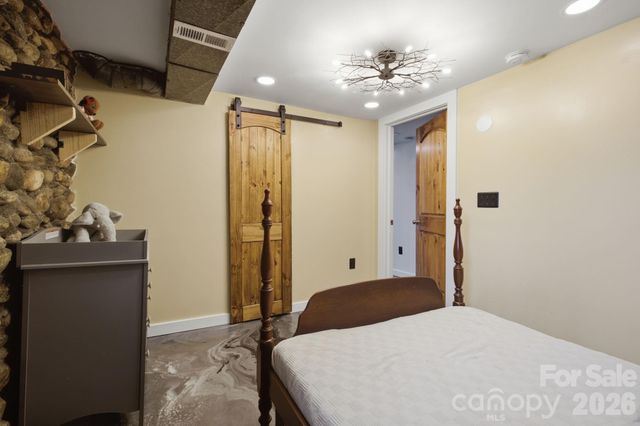 108 Patton Avenue, Canton, NC 28716