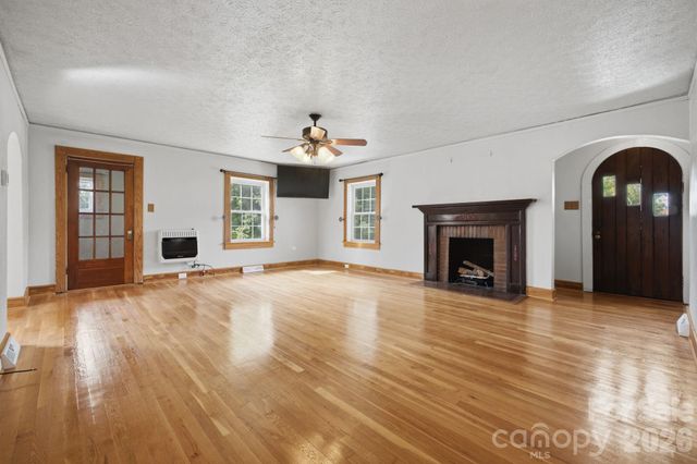 108 Patton Avenue, Canton, NC 28716