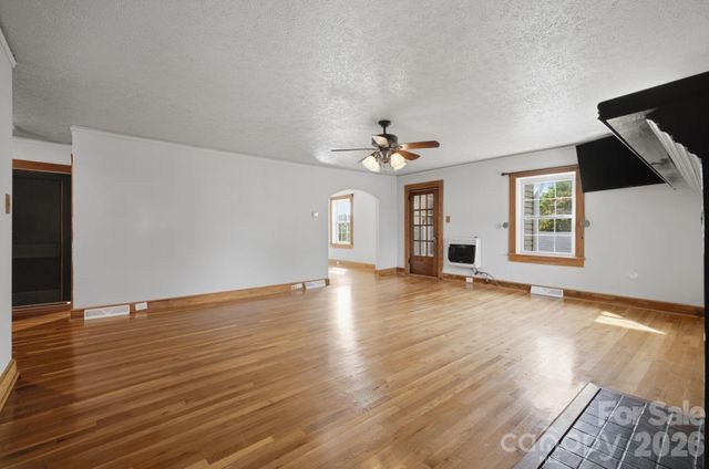 108 Patton Avenue, Canton, NC 28716