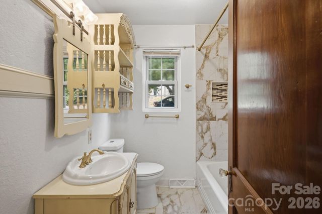108 Patton Avenue, Canton, NC 28716