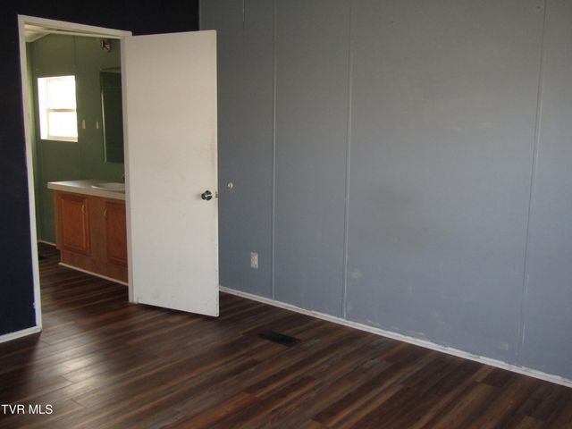 1000 South Hwy 66, Bulls Gap, TN 37711