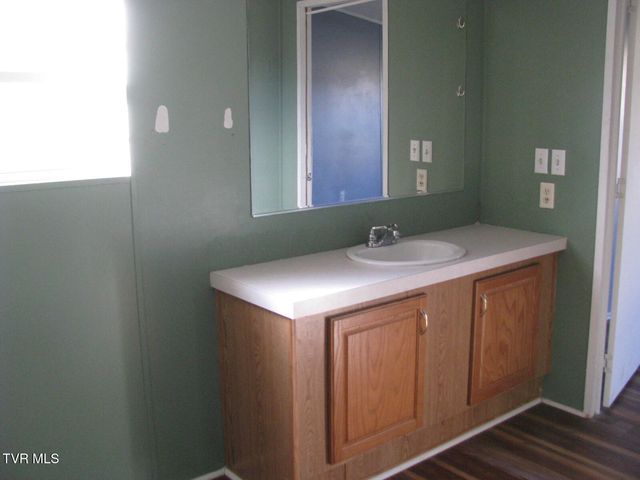 1000 South Hwy 66, Bulls Gap, TN 37711