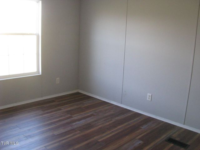 1000 South Hwy 66, Bulls Gap, TN 37711