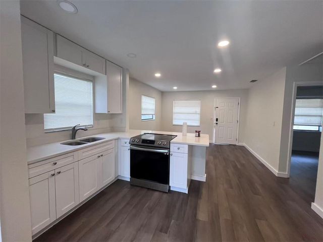 1016 9TH AVENUE B, Largo, FL 33770