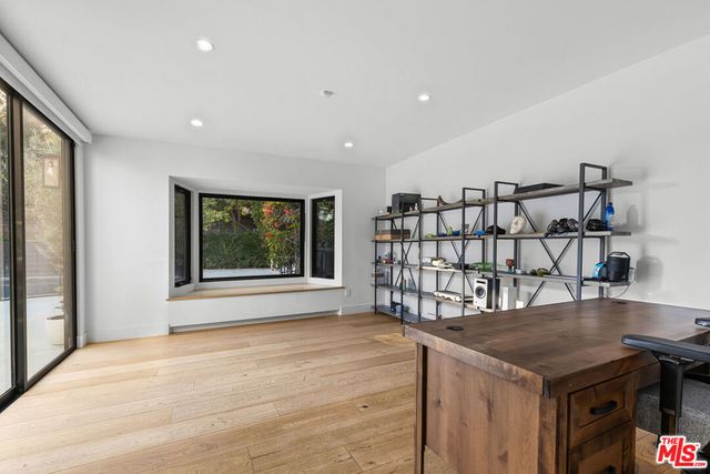 343 Veteran Avenue, Los Angeles, CA 90024