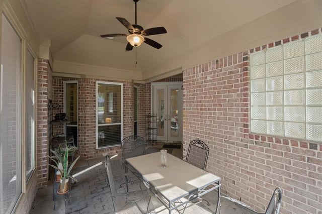 2115 Fairway Green Drive, Kingwood, TX 77339