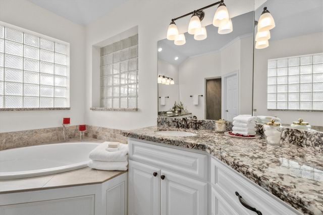 2115 Fairway Green Drive, Kingwood, TX 77339