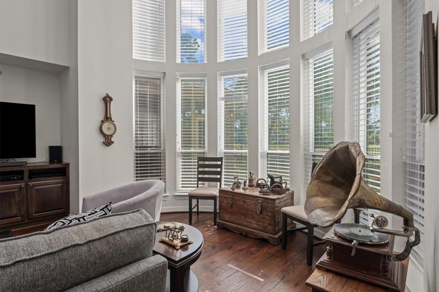 2115 Fairway Green Drive, Kingwood, TX 77339