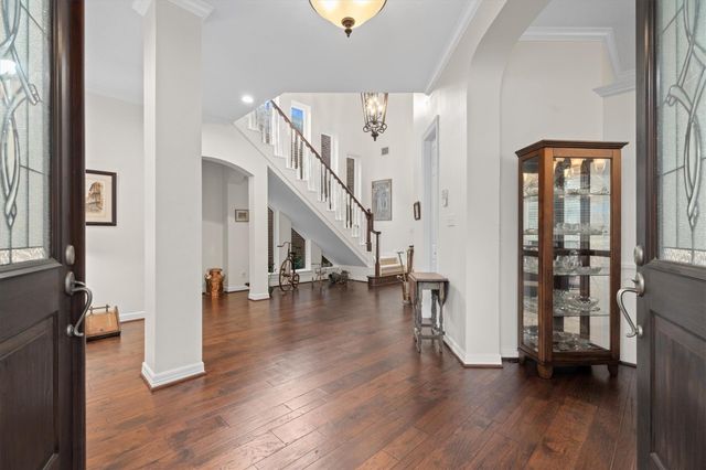 2115 Fairway Green Drive, Kingwood, TX 77339