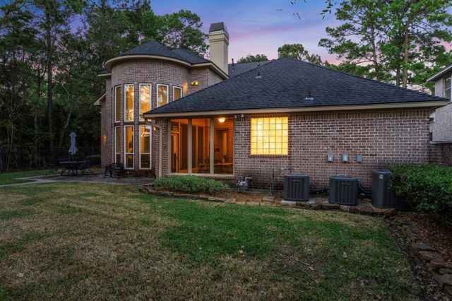 2115 Fairway Green Drive, Kingwood, TX 77339