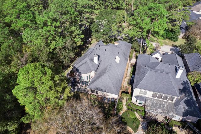 2115 Fairway Green Drive, Kingwood, TX 77339