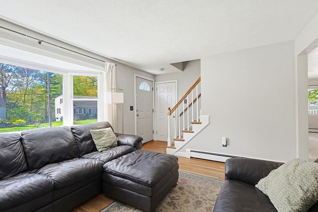 13 Brookside Drive, Foxboro, MA 02035