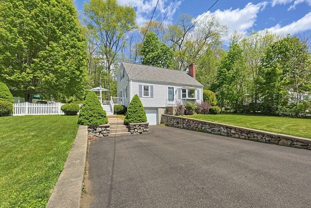 13 Brookside Drive, Foxboro, MA 02035