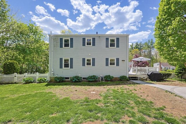 13 Brookside Drive, Foxboro, MA 02035